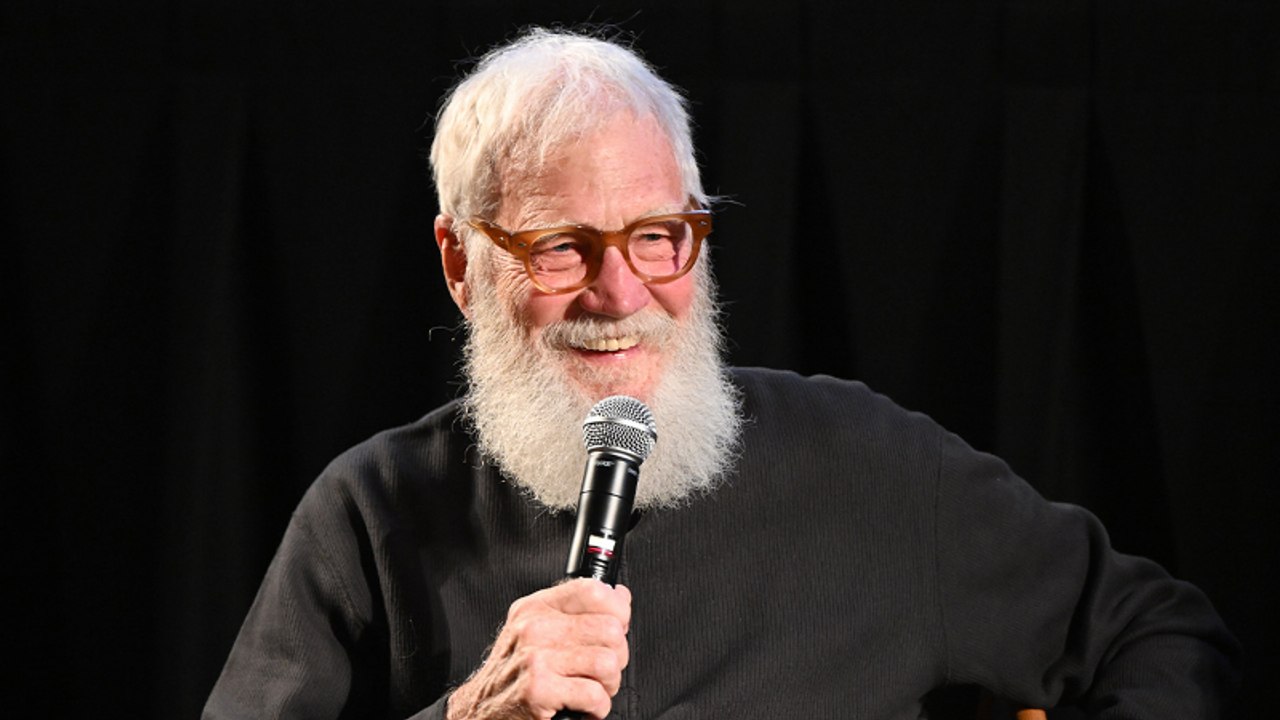 David Letterman Speaks Out on CBS Replacing 'Late Show' With 'Comics Unleashed' | THR News Video