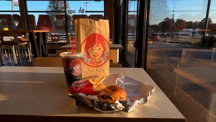 Chain restaurants are closing hundreds of locations across the US in 2026. See the list.