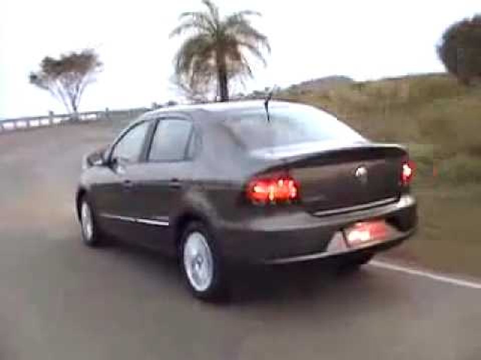 VW Voyage - QUATRO RODAS