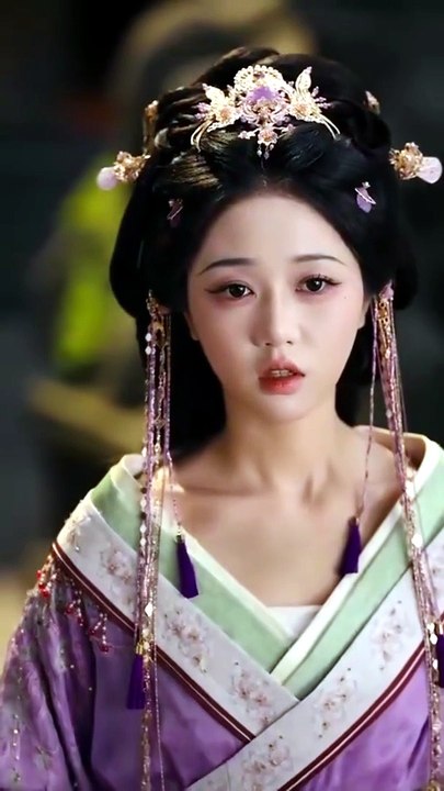 Prisoner of beauty / Yield to you Part 1