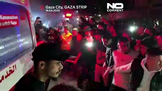 Israel lança ataques mortais a campo de Al-Shati e hospital Al-Shifa em Gaza