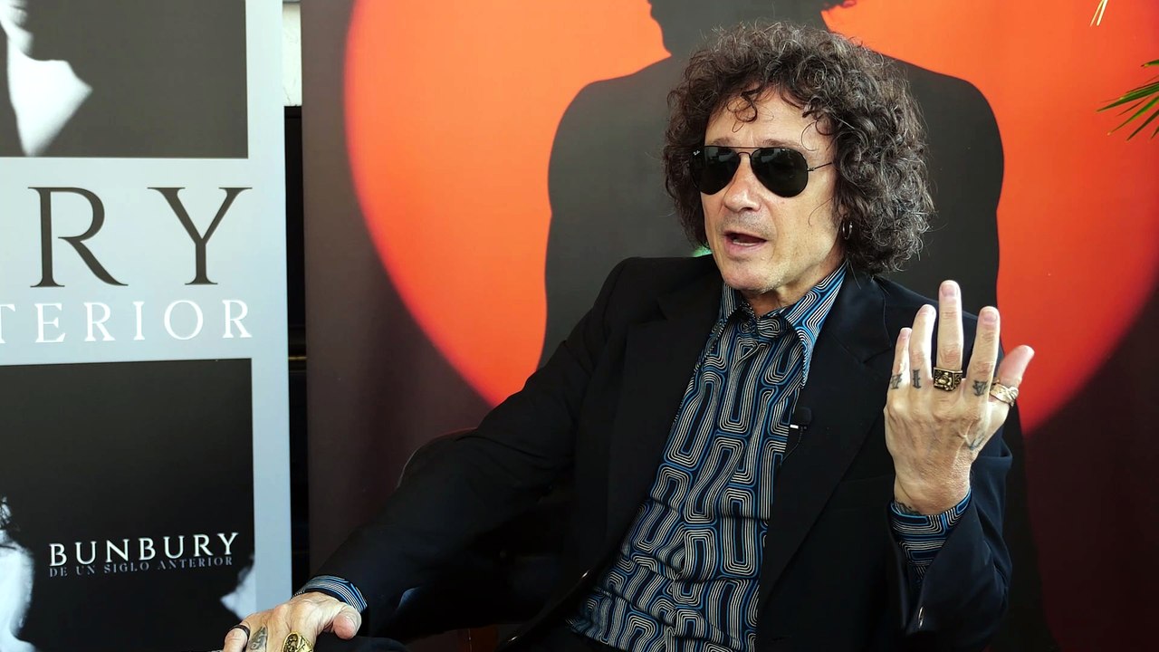 Bunbury: “La sobreexposición de las opiniones puede llegar a convertir todo en tabú y a que nos autocensuremos siempre por miedo a pisar algún charco”