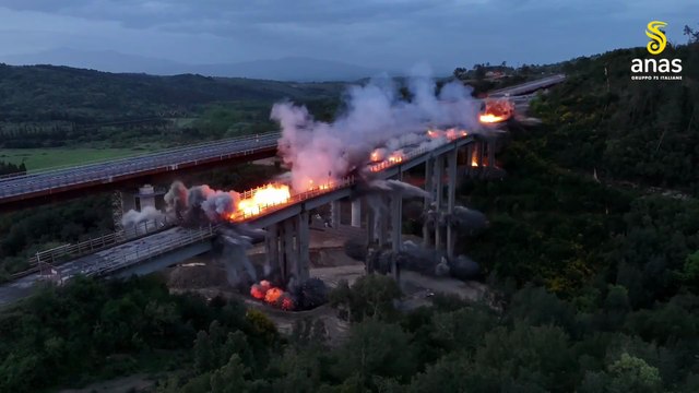 Demolito viadotto ?La Coscia?