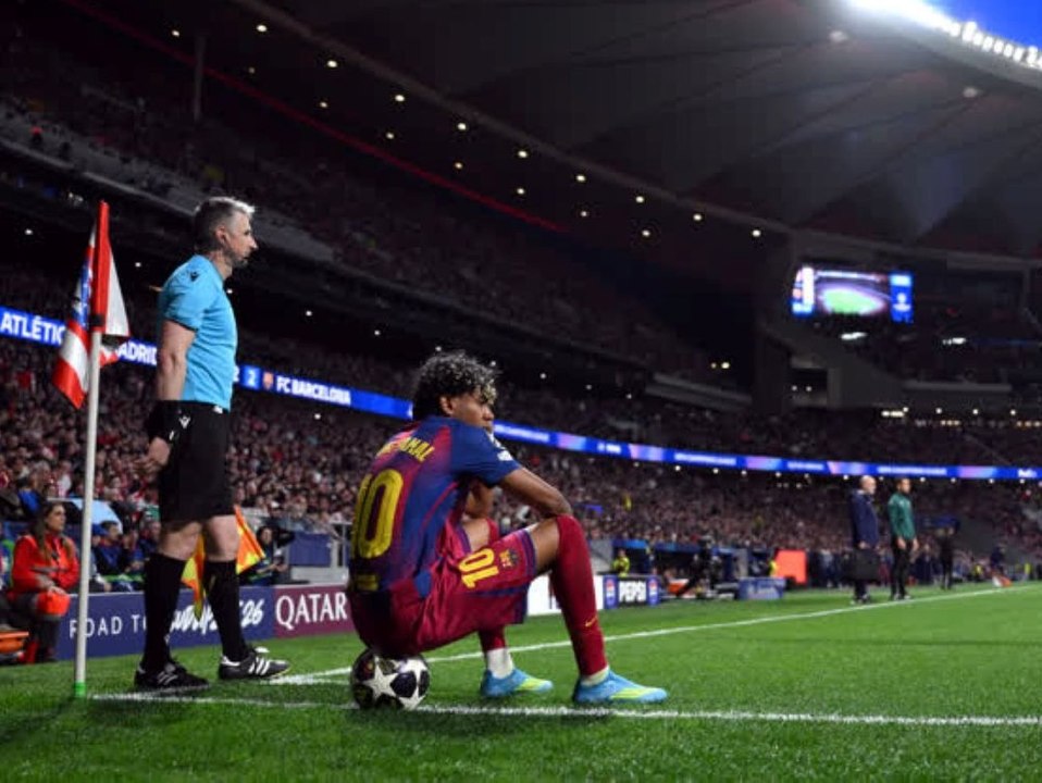 Dieses Bild geht viral: Yamal setzt sich einfach auf den Ball!