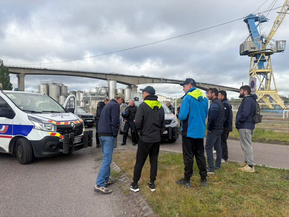 Les pêcheurs normands se mobilisent contre la h...