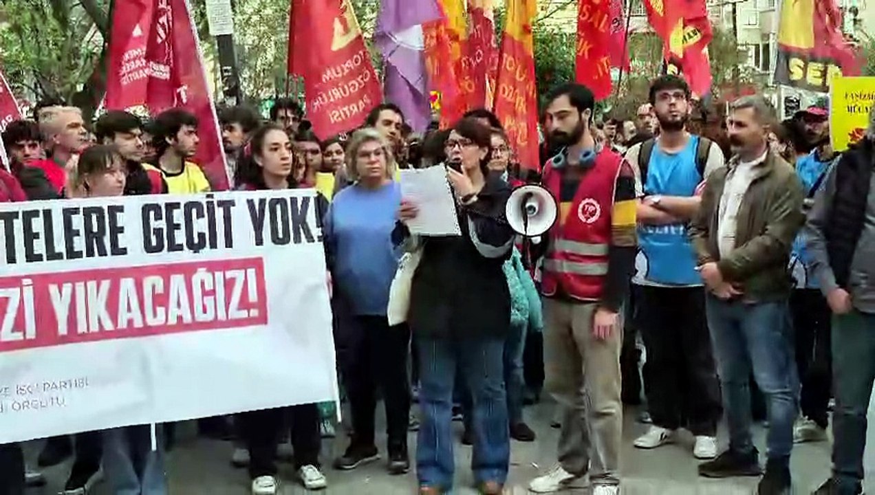 Ege Üniversitesi'ndeki palalı saldırı protesto edildi: Saldırganlar neden hala gözaltına alınmadı?