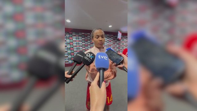 ZONA MIXTA completa de la SELECCIÓN ESPAÑOLA FEMENINA tras la derrota 1-0 frente a INGLATERRA