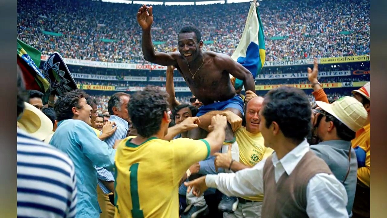 The Derbyshire Auction House - Season 3 Episode 3 - Gold, Silver & Footy Finds