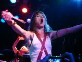 Dirty Deeds (avec Juliette Lewis et John5)