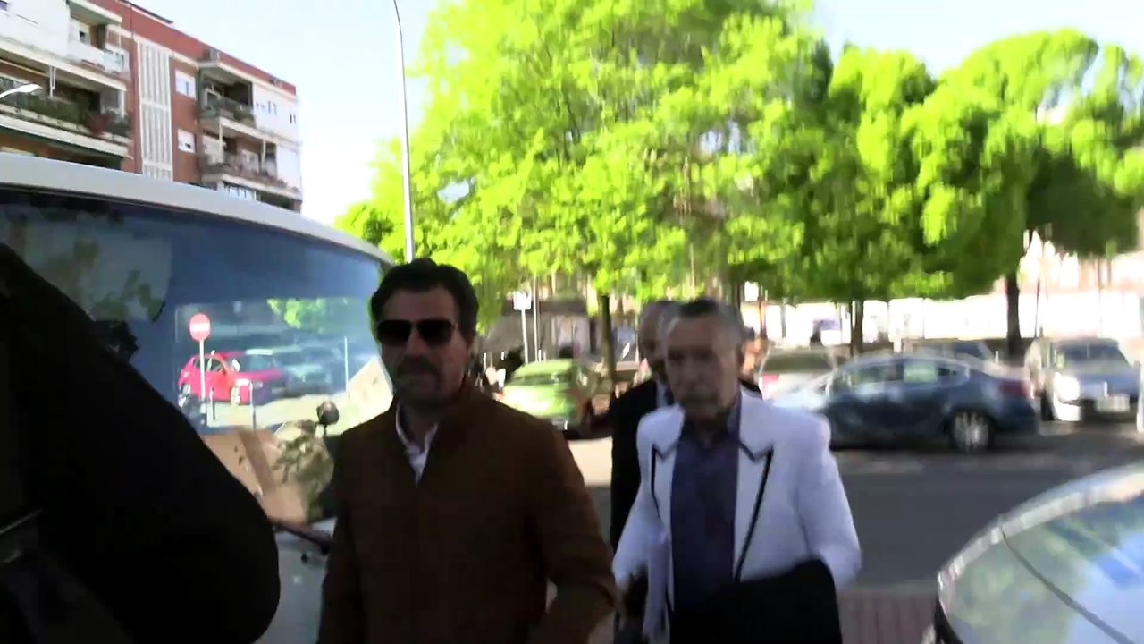 Rodolfo Sancho llega al juicio por la denuncia que le puso su ex, Silvia Bronchalo