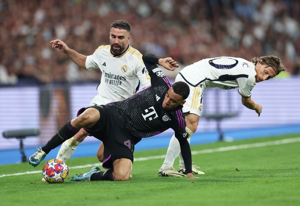 Furia Carvajal in Bayern Monaco-Real Madrid! Accusa arbitro e assistenti: "È per colpa tua"