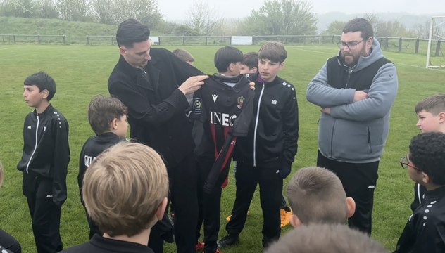 Pendant les vacances scolaires, des stages de foot pour s’entraîner comme des pros