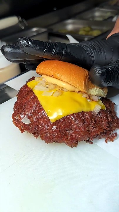 The making of one of the BEST SMASH BURGERS in NYC at Time Out Market Union Square!