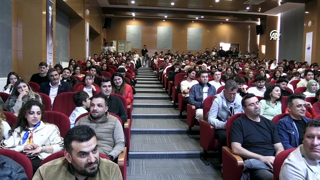 Türkiye'de Kadın Futbolunun Gelişimi ve Sunduğu Fırsatlar Paneli, Sinop'ta düzenlendi | Ajansspor | AA
