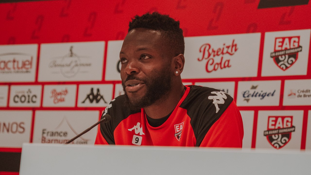 Pau FC - EAG : le point presse de Louis Mafouta