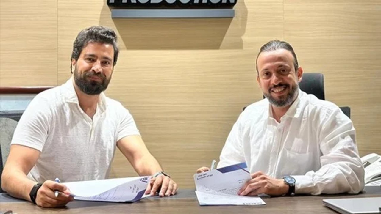 معتصم النهار يهرب من الواقع