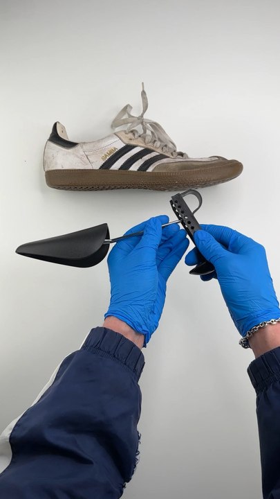 How to clean Adidas Samba #asmr #sneakers #clea...