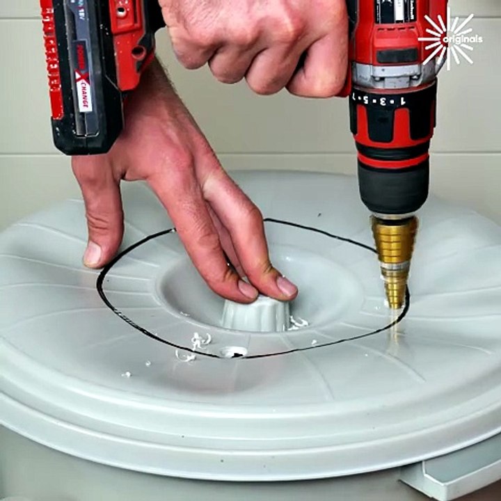 Save water with this simple rain barrel trick🌧️