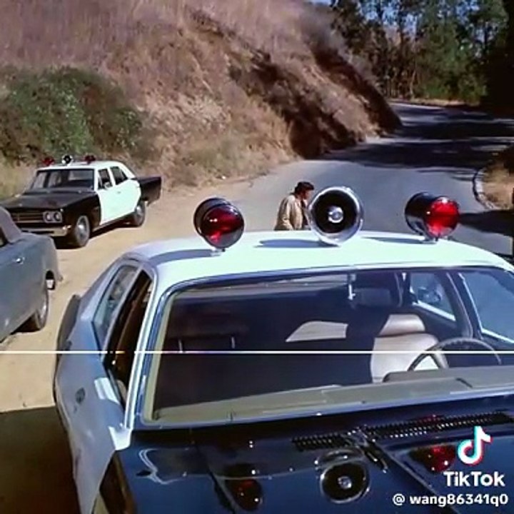 Colombo rennt den Berg runter