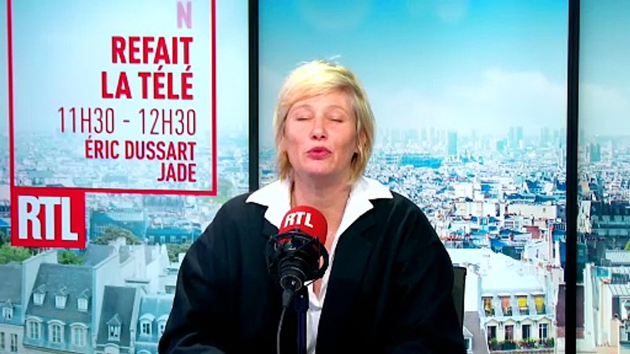 Johnny Hallyday : "Les yeux mi-clos et il répond en automatique"