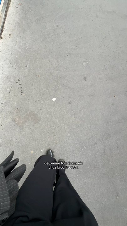 deuxième fois de ma vie chez la coiffeuse !! chez Couleurs Gaïa - Paris 12°