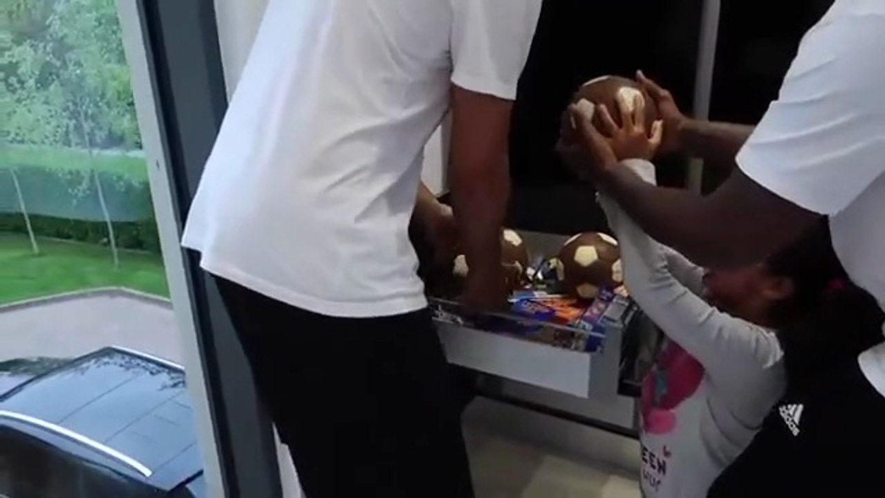 Bad baby Tiana chocolate ball crushed by dad car. But the ending is incomplete