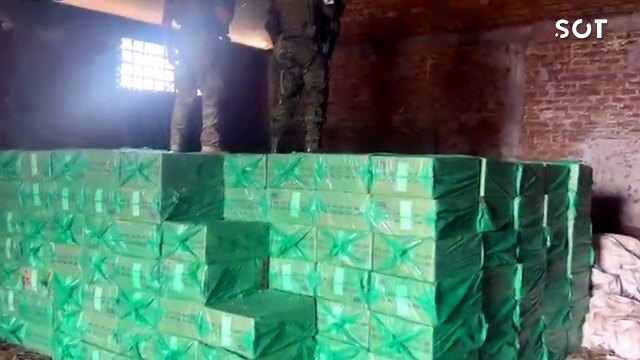 BPFRON e Polícia Federal apreendem 20 mil pacotes de cigarros contrabandeados no Paraná