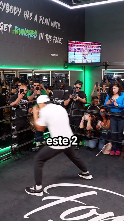 Munguía y el ‘Toro’ tuvieron su primer face off 🇲🇽💥