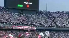 تشجيع جمهور الزمالك للاعبين في مباراة شباب بلوزداد