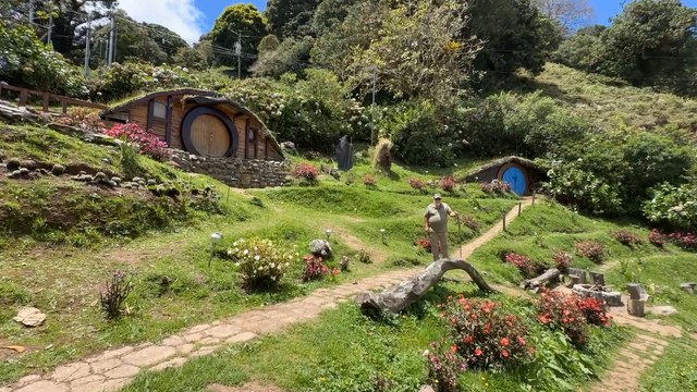 mqn-un-bosque-con-tres-cataratas-y-una-escuela-de-magia-escondida-que-pocos-conocen-en-costa-rica-170426