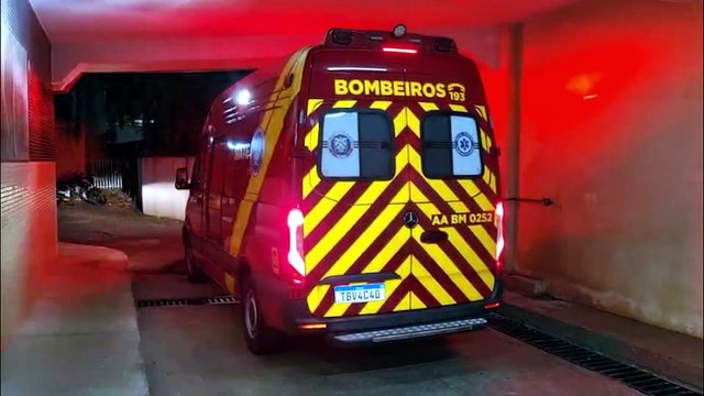 Jovem fica ferido em acidente com carro e patinete elétrico; motorista foge do local