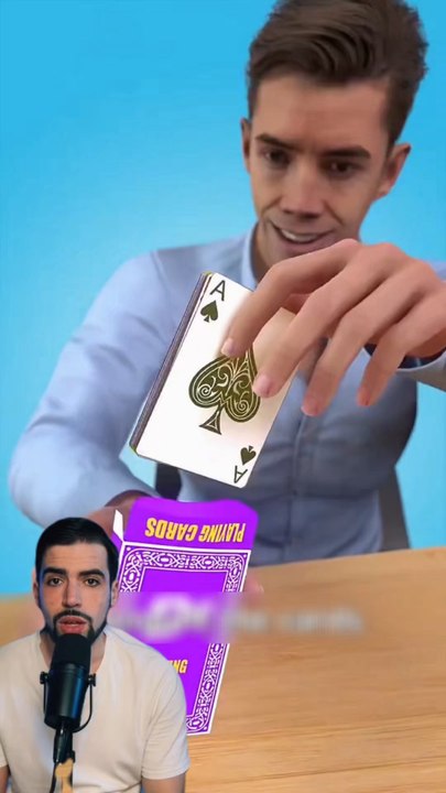 Une carte dans la bouteille
