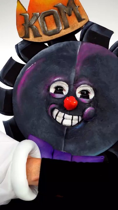 The 11th person to enter the BUZZWORTH BILLY Costume alive!! 😱 Do you have what it takes to survive the KING OF MEAT universe & Unleash your Ridiculous?! @King of Meat is available for pre-order now! #ad #KingOfMeat #UnleashYourRidiculous #KOMtogether