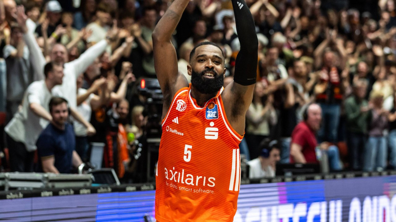 Davis-Gamewinner im Video! Chemnitz gewinnt Ost-Derby gegen Jena
