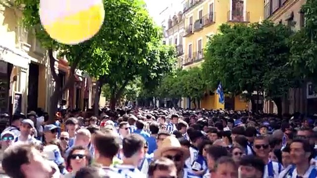 Aficionados del Atlético de Madrid y de la Real Sociedad se preparan para la final de Copa