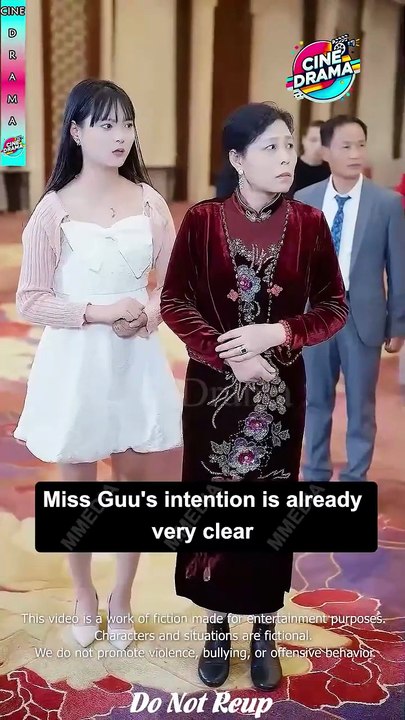 Village Girl Eating Street Skewers Harassed By Thugs—Turns Out She’s A Female War God Beat Them All