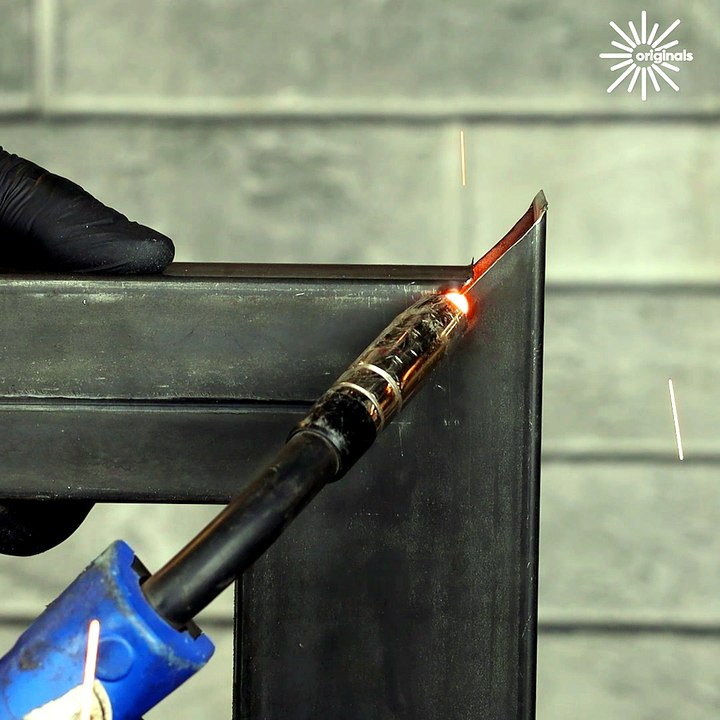 Metal wielding technique by a professional