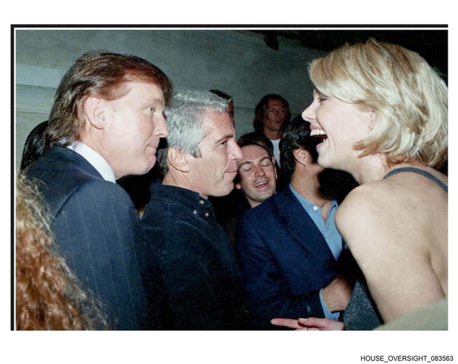 Revelan nuevas fotos de Jeffrey Epstein con figuras como Trump y Bill Clinton