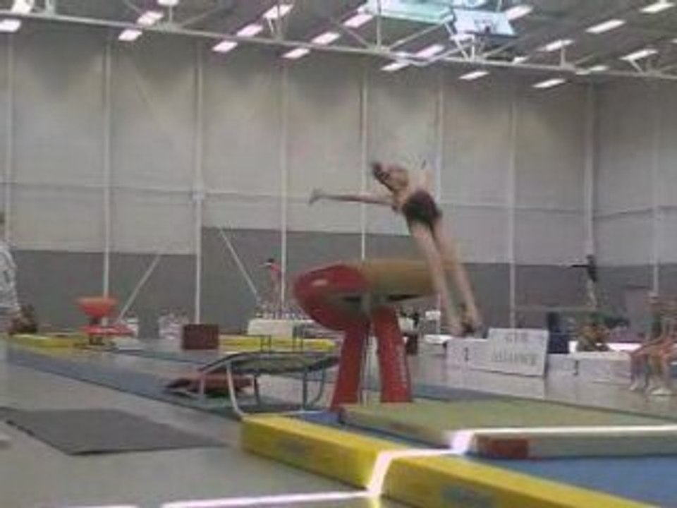 Camille saut final de zone rouen 08 criterium