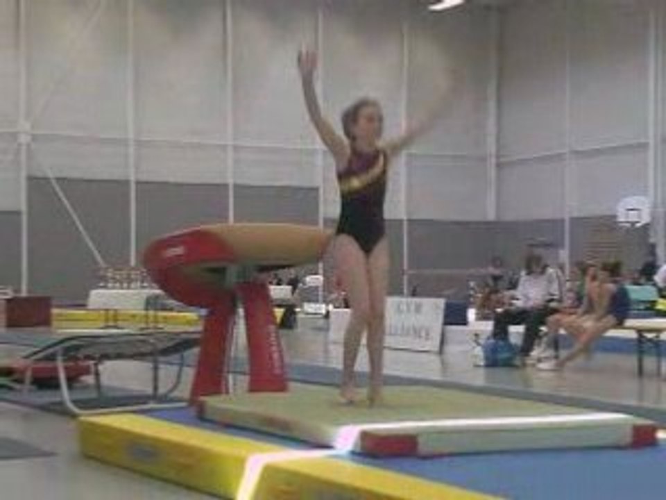 Manon saut final de zone rouen 08 criterium uscgym crepy