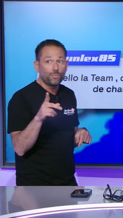 🎮 Nos consoles préférées font débatDans cet extrait de La Team, on partage nos consoles préférées et les souvenirs qui ont marqué notre passion pour le jeu vidéo. Un moment nostalgique qui relance le débat entre générations.