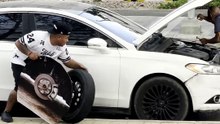 مقالب مضحكة: خدعة العجلة الوهمية التي صدمت الجميع! 🤣🚙 | Hilarious Prank: The Fake Wheel Trick That Fooled Everyone