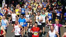 Prato, la partenza della Maratonina