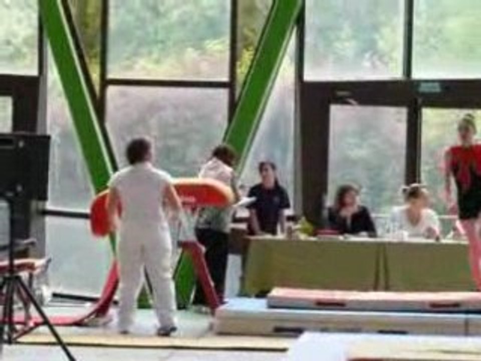 Marie charlotte saut championne de picardie 08 uscgym crepy