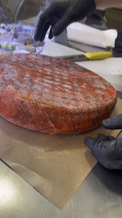 🧀✨ Focus sur le Fournols, un bon fromage auvergnat au caractère bien gourmand 😍