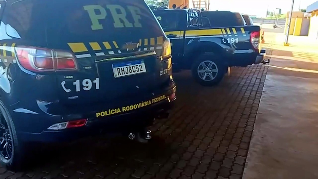 PRF apreende quase 60 kg de maconha em Cascavel e Ubiratã durante fiscalizações na BR-369