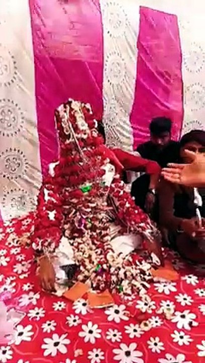 tu_sada_rakhna_salamat_inka_joda_ya_khuda