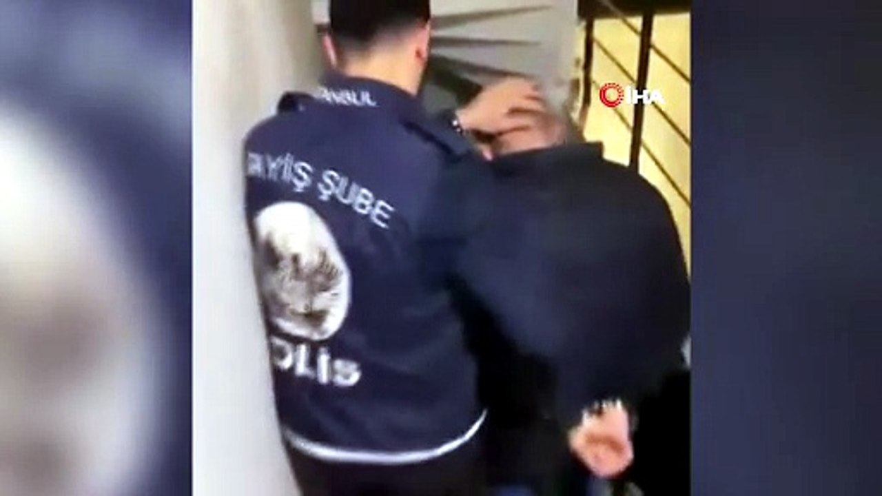 Polis yelekli paylaşıma gözaltı