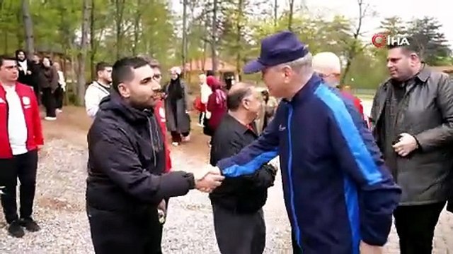 Başkan Özlü, gençlerle doğa yürüyüşü yaptı | Ajansspor | IHA