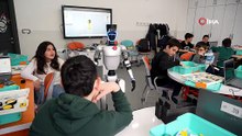 Türkiye'nin nüfusa kayıtlı ilk robotu şimdi de işbaşı yapıp mesaisine başladı